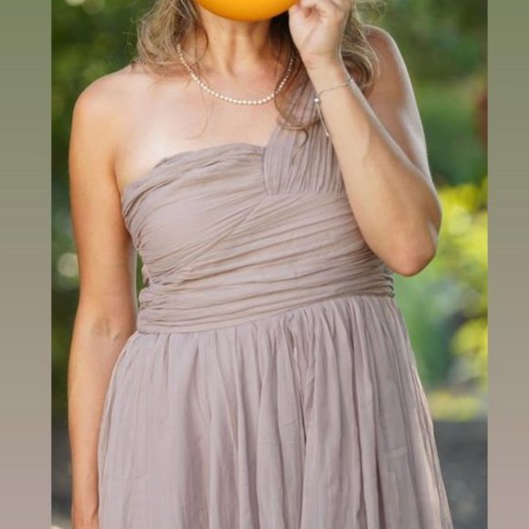 ASOS DESIGN one shoulder pleated maxi dress with dip back hem - Picture 4 of 5